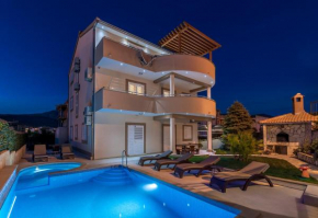 Отель Apartments Stobreč  Сплит